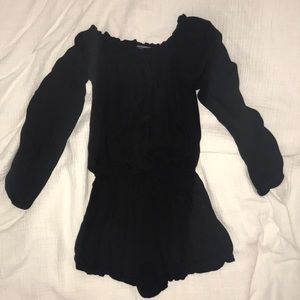 BRANDY MElVILLE — Off The Shoulder Romper